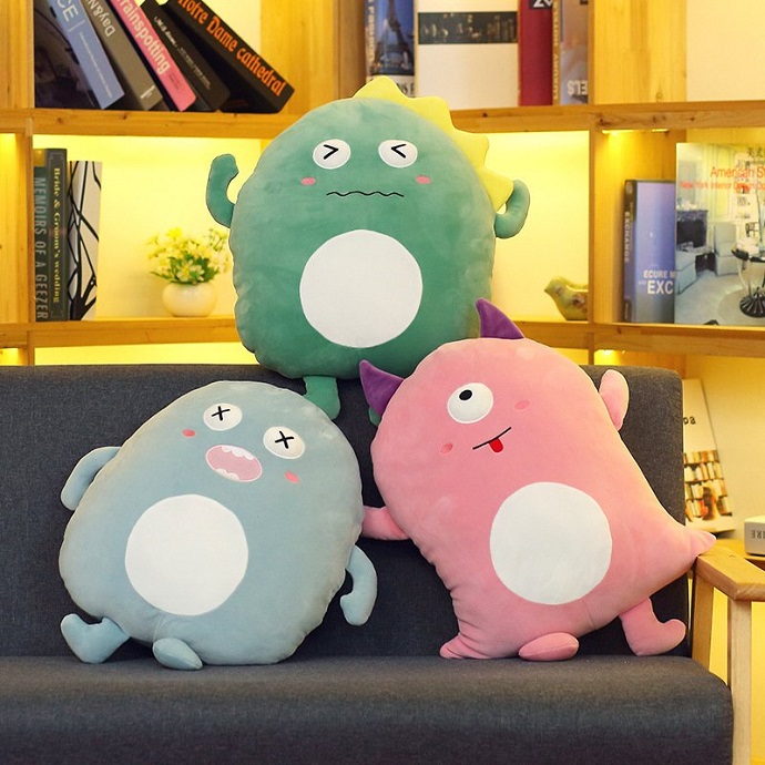 GỐI TỰA LƯNG HÌNH THÚ DỄ THƯƠNG THÊU LOGO THEO YÊU CẦU