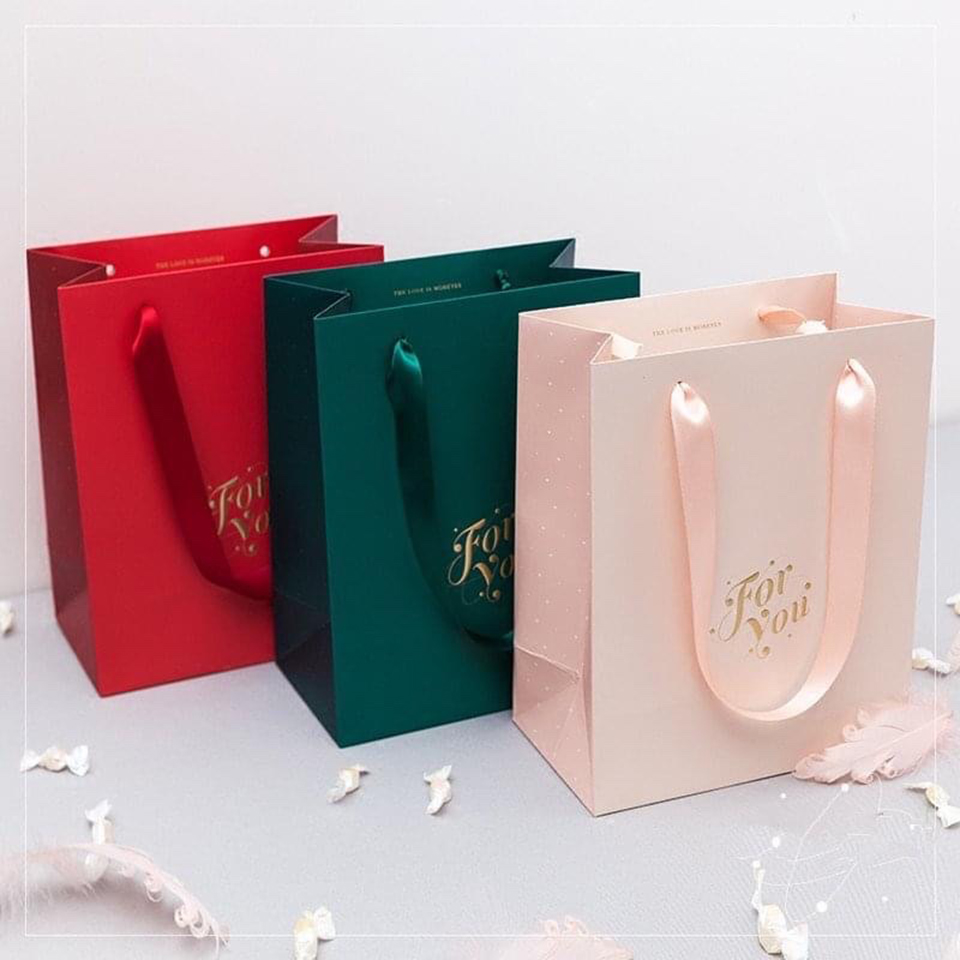 Túi giấy quà tặng cao cấp – in logo theo yêu cầu