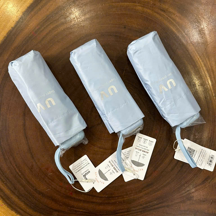 Ô Dù Gấp Gọn Chống Tia UV – Màu Xanh Nhạt Tiện Dụng