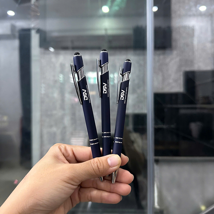 Bút Bi Kim Loại In Logo Theo Yêu Cầu - Sang Trọng & Giá Tốt