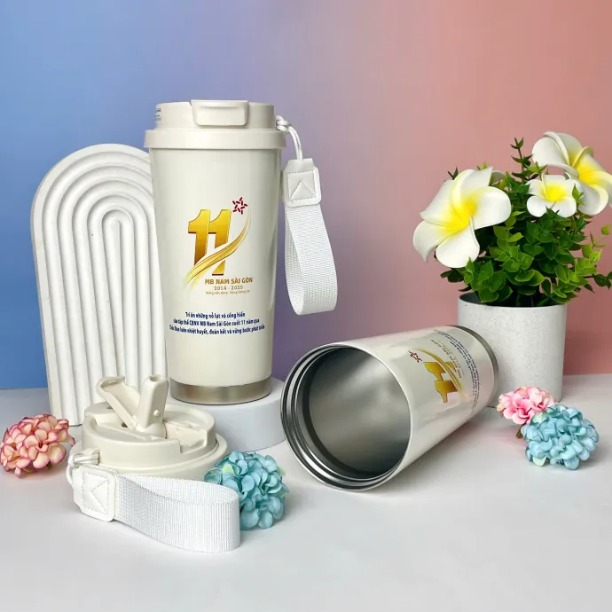 Ly Giữ Nhiệt In Logo Kỷ Niệm – Quà Tặng Doanh Nghiệp Sang Trọng, Bền Đẹp