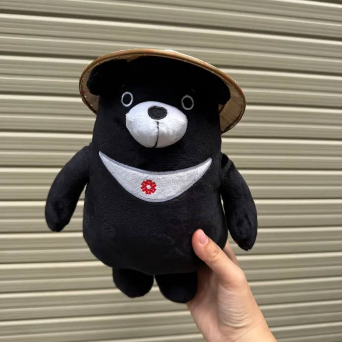 Gấu Bông Mascot Đội Nón Lá In Logo – Quà Tặng Doanh Nghiệp Ý Nghĩa & Đáng Yêu