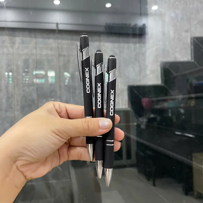 Bút Bi In Logo Theo Yêu Cầu – Bút Quà Tặng Doanh Nghiệp Giá Rẻ