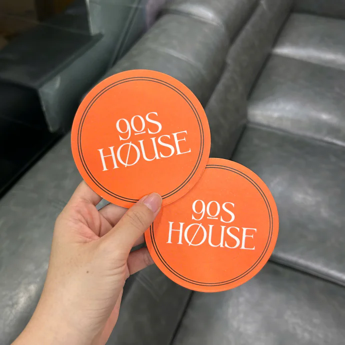 Lót Ly 90s House In Logo Theo Yêu Cầu – Lót Ly Tròn Quà Tặng Thương Hiệu Giá Xưởng